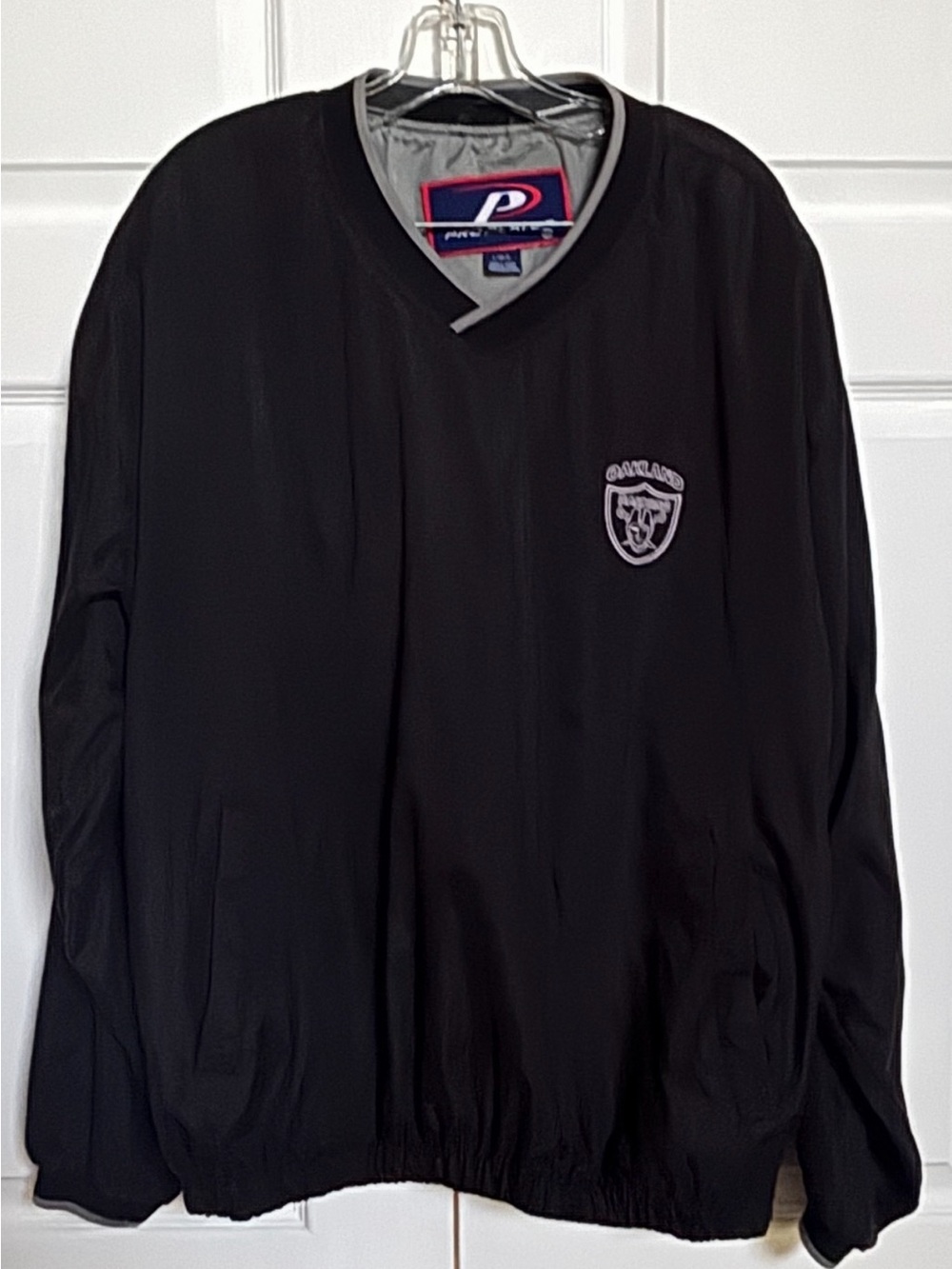 Oakland Raiders Pro Player Windbreaker Jacket L